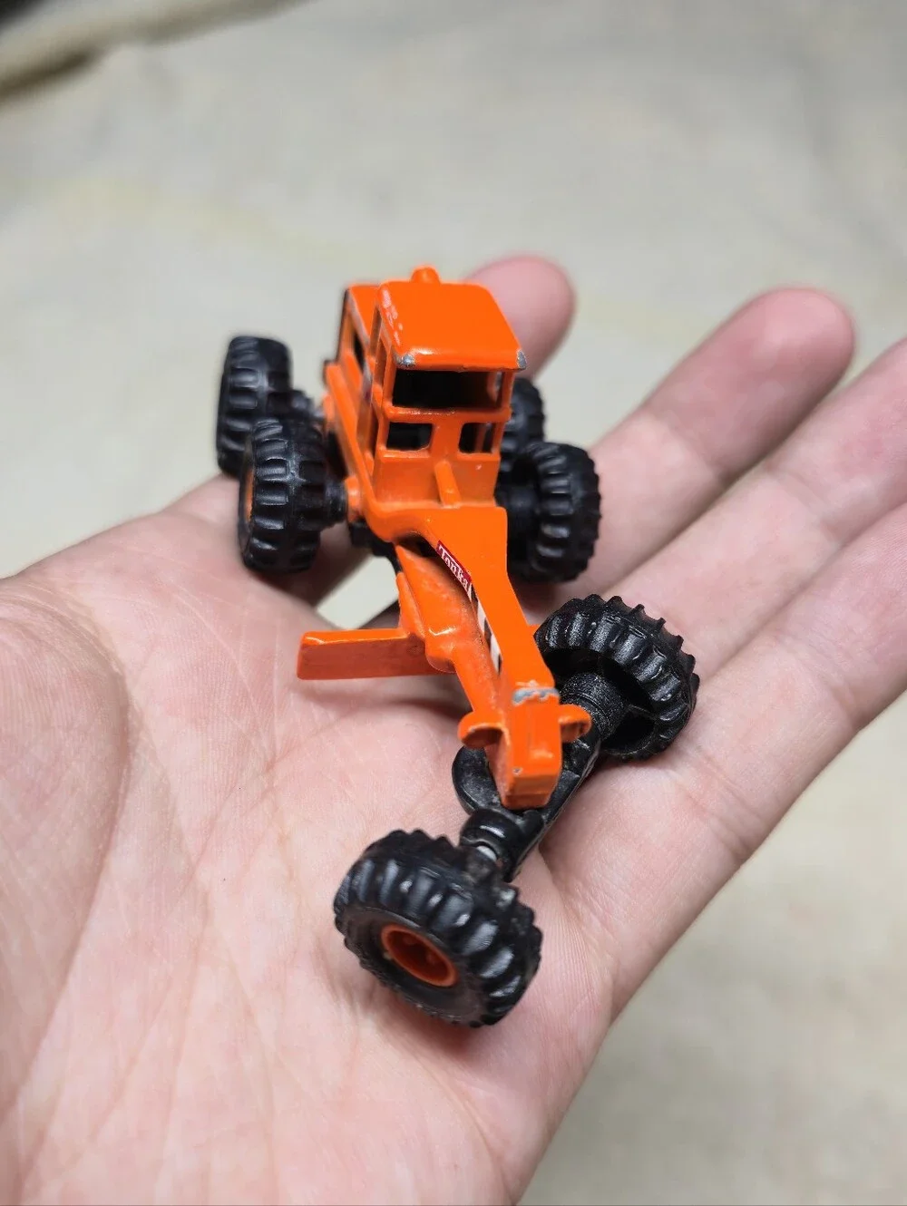 Vintage 1998 Tonka Maisto Hasbro Road Grader TC-831 Orange Diecast Kids Toy Mini